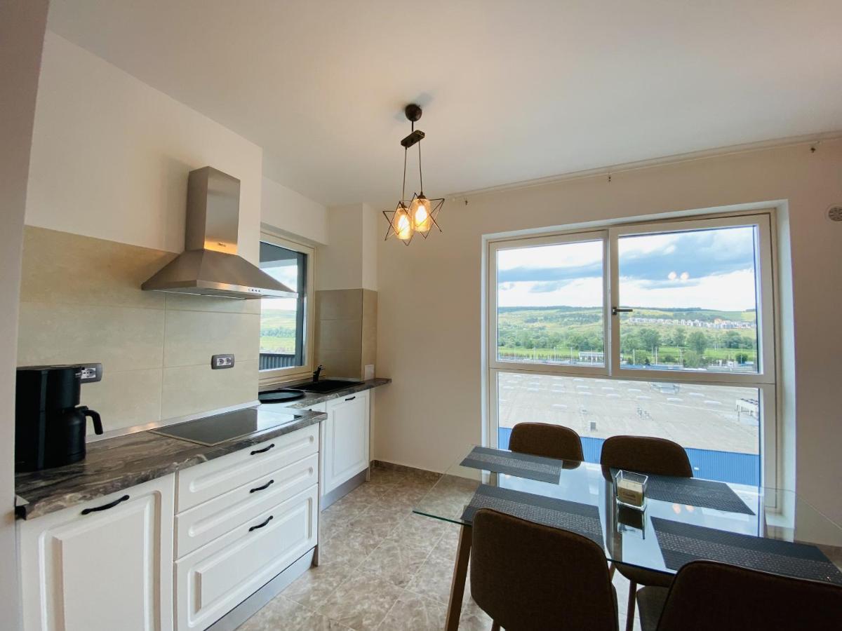 Deluxe Apartment With Balcony And Private Parking In Colvmna Residence Cluj-Napoca Exterior photo