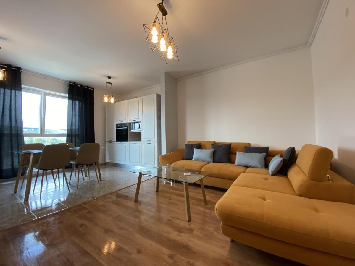 Deluxe Apartment With Balcony And Private Parking In Colvmna Residence Cluj-Napoca Exterior photo