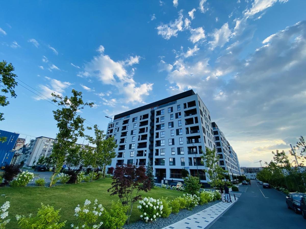 Deluxe Apartment With Balcony And Private Parking In Colvmna Residence Cluj-Napoca Exterior photo